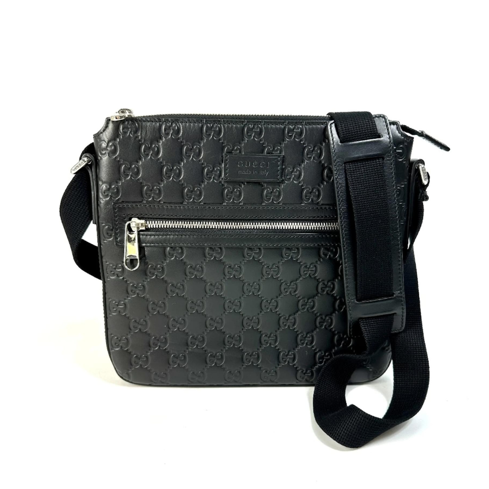 GUCCI SIGNATURE MESSENGER BAG MEN - BLACK