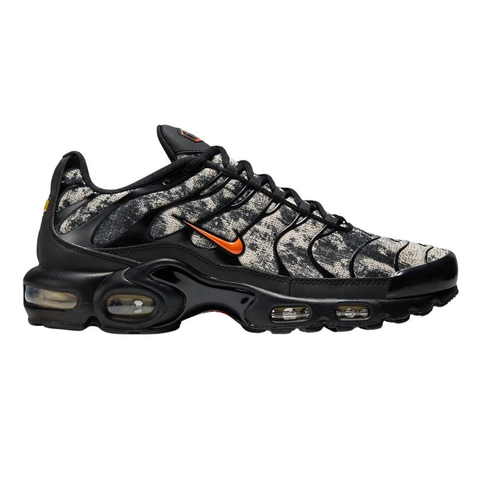 NIKE TN AIR MAX PLUS - BLACK/ORANGE CAMO
